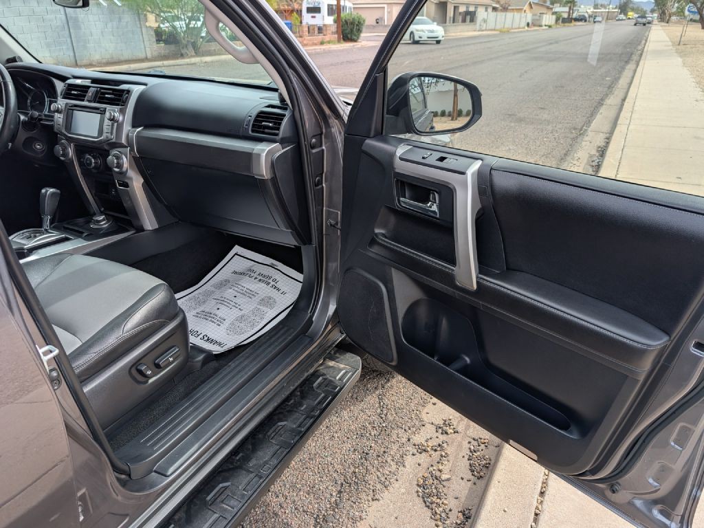 2014 Toyota 4Runner Image 16