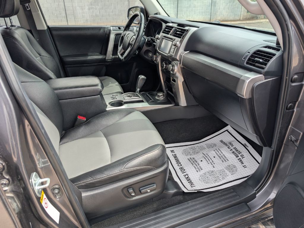 2014 Toyota 4Runner Image 17