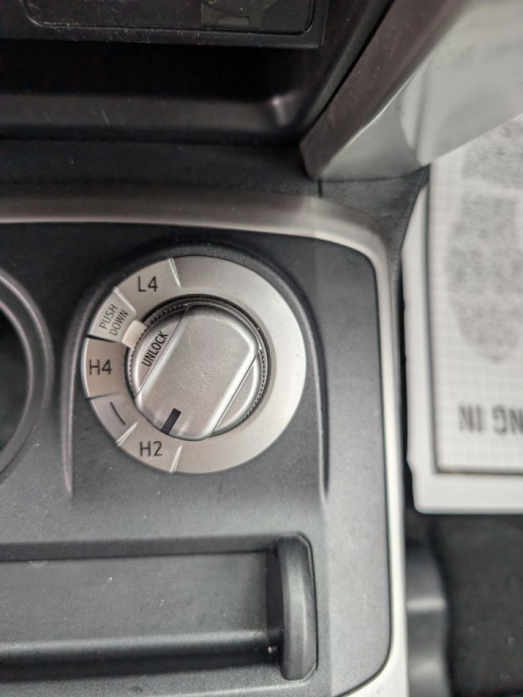 2014 Toyota 4Runner Image 28