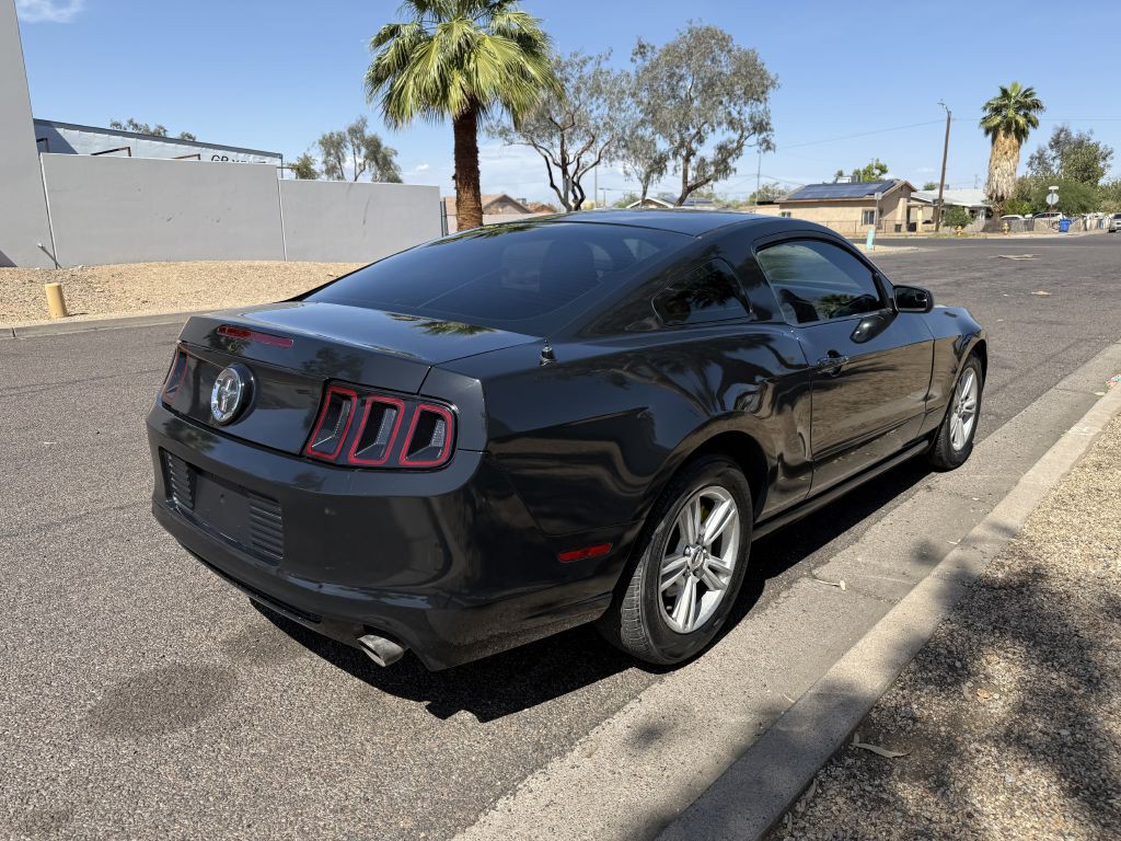 2013 Ford Mustang Image 4