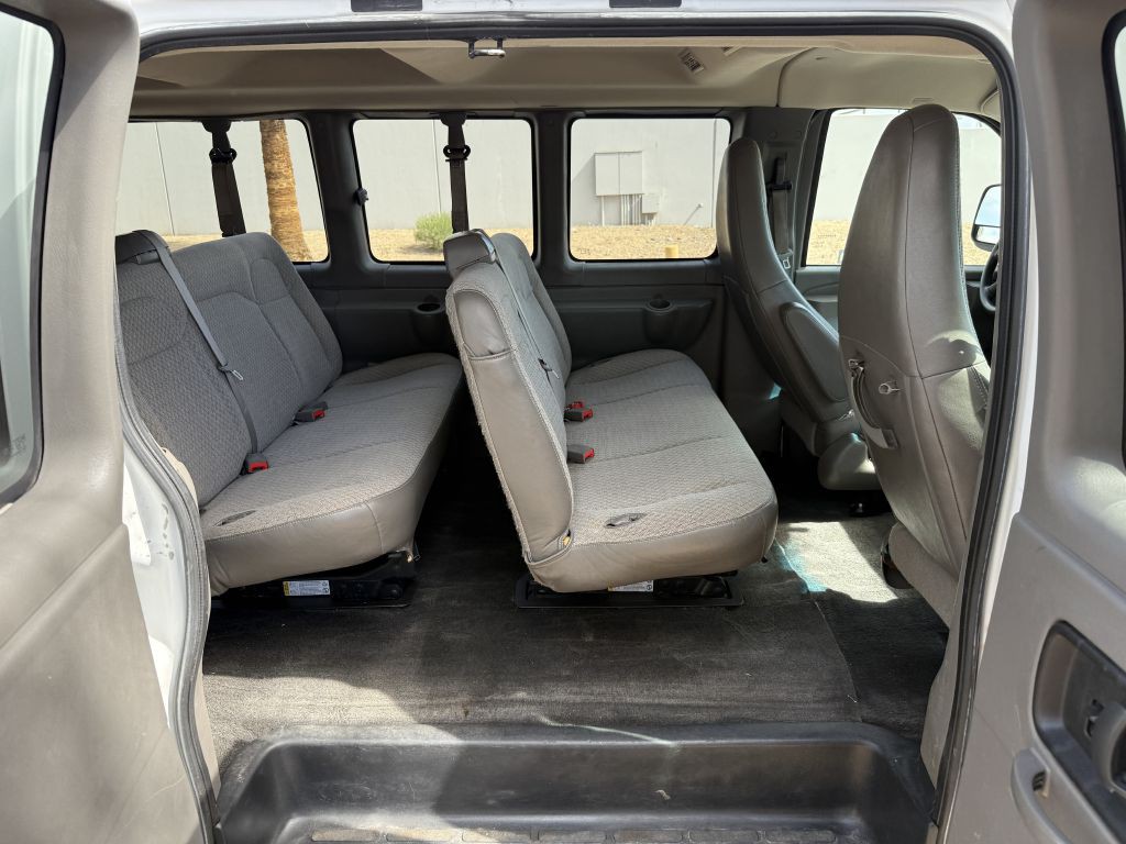 2017 Chevrolet Express Image 11
