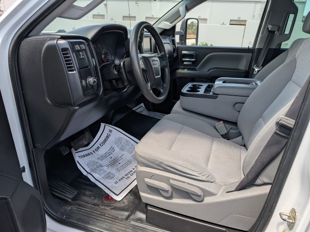 2018 GMC Sierra 2500 Image 9