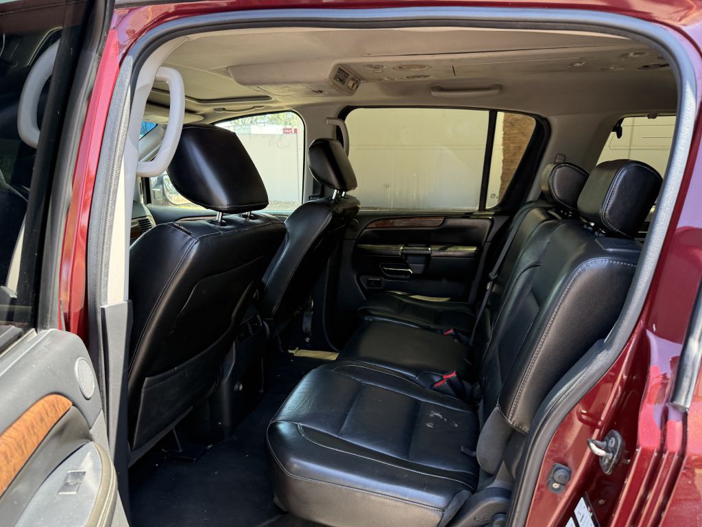 2011 Nissan Armada Image 10