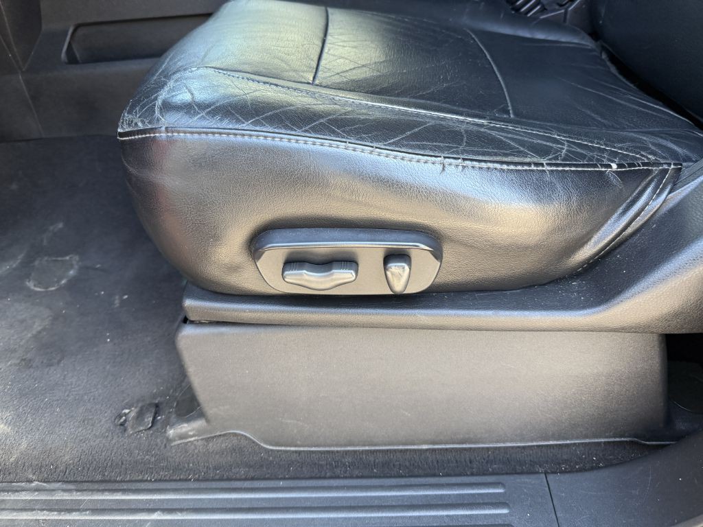 2011 Nissan Armada Image 20