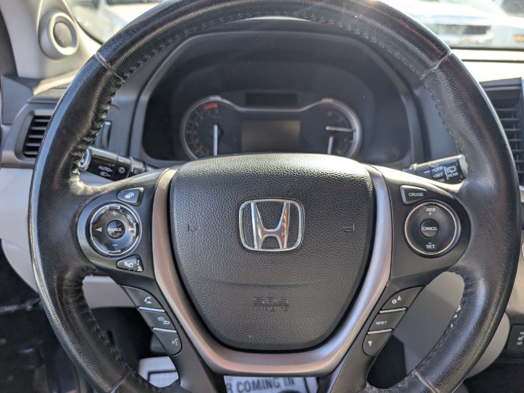 2016 Honda Pilot Image 25