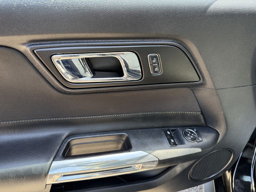 2015 Ford Mustang Image 15