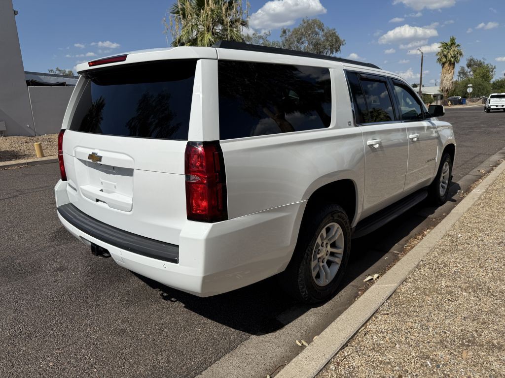 2015 Chevrolet Suburban Image 4