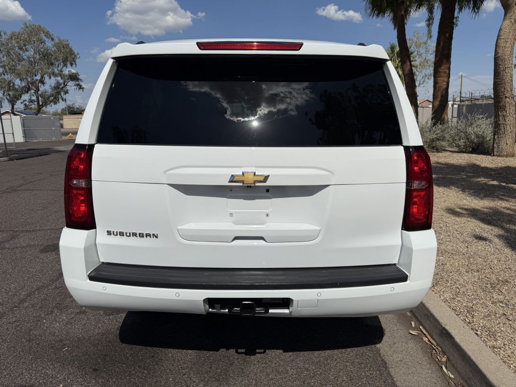 2015 Chevrolet Suburban Image 5