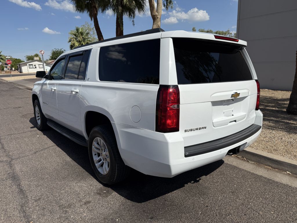 2015 Chevrolet Suburban Image 6