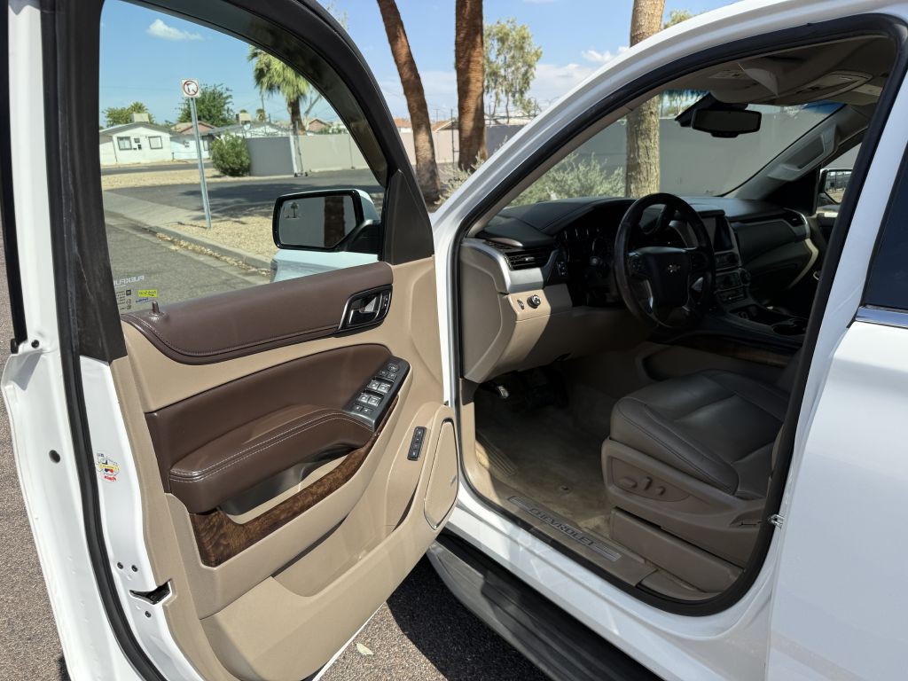 2015 Chevrolet Suburban Image 7
