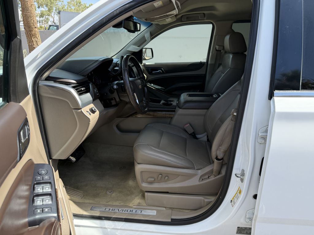 2015 Chevrolet Suburban Image 8