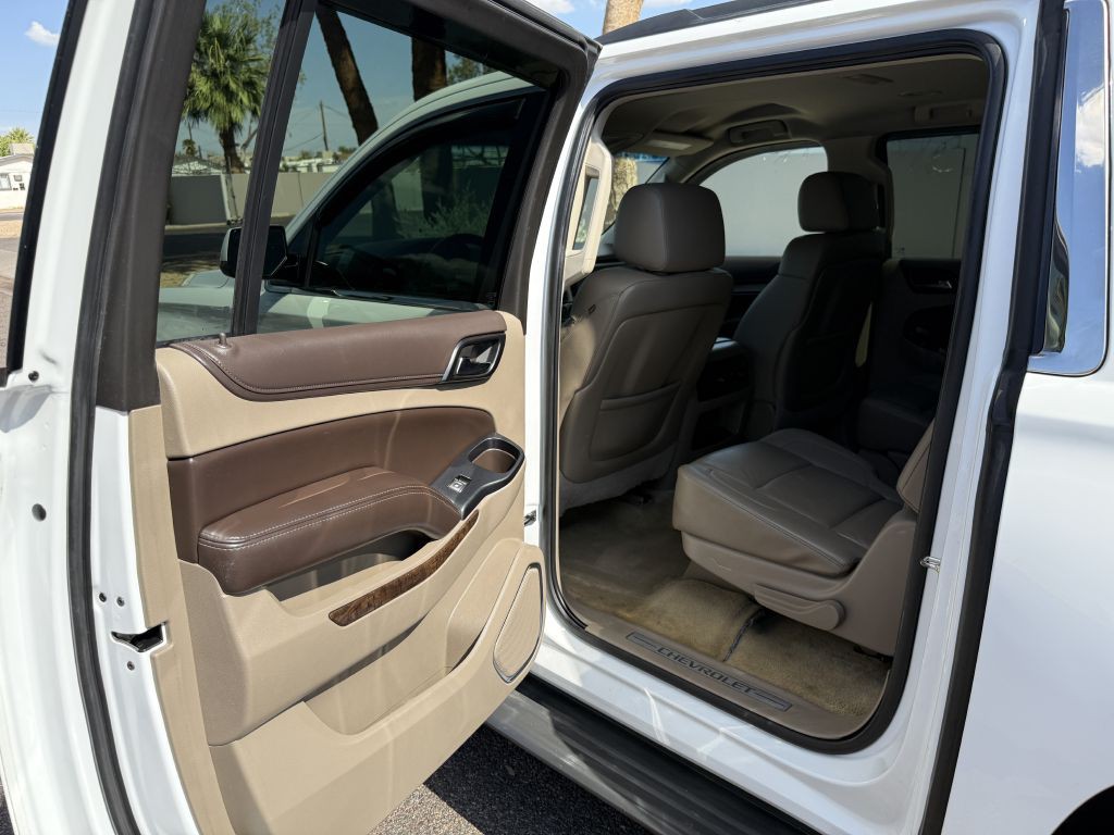 2015 Chevrolet Suburban Image 9