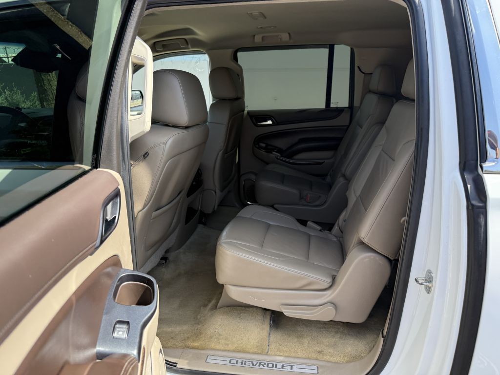 2015 Chevrolet Suburban Image 10