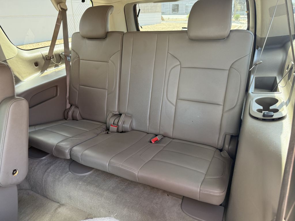 2015 Chevrolet Suburban Image 11