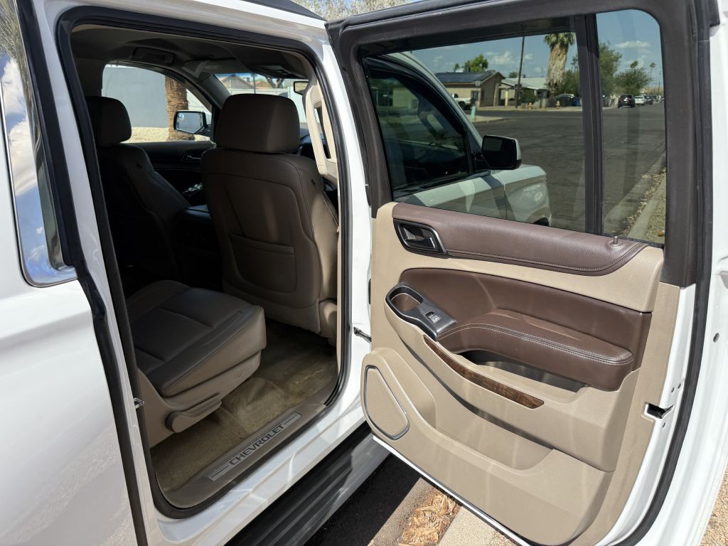 2015 Chevrolet Suburban Image 14
