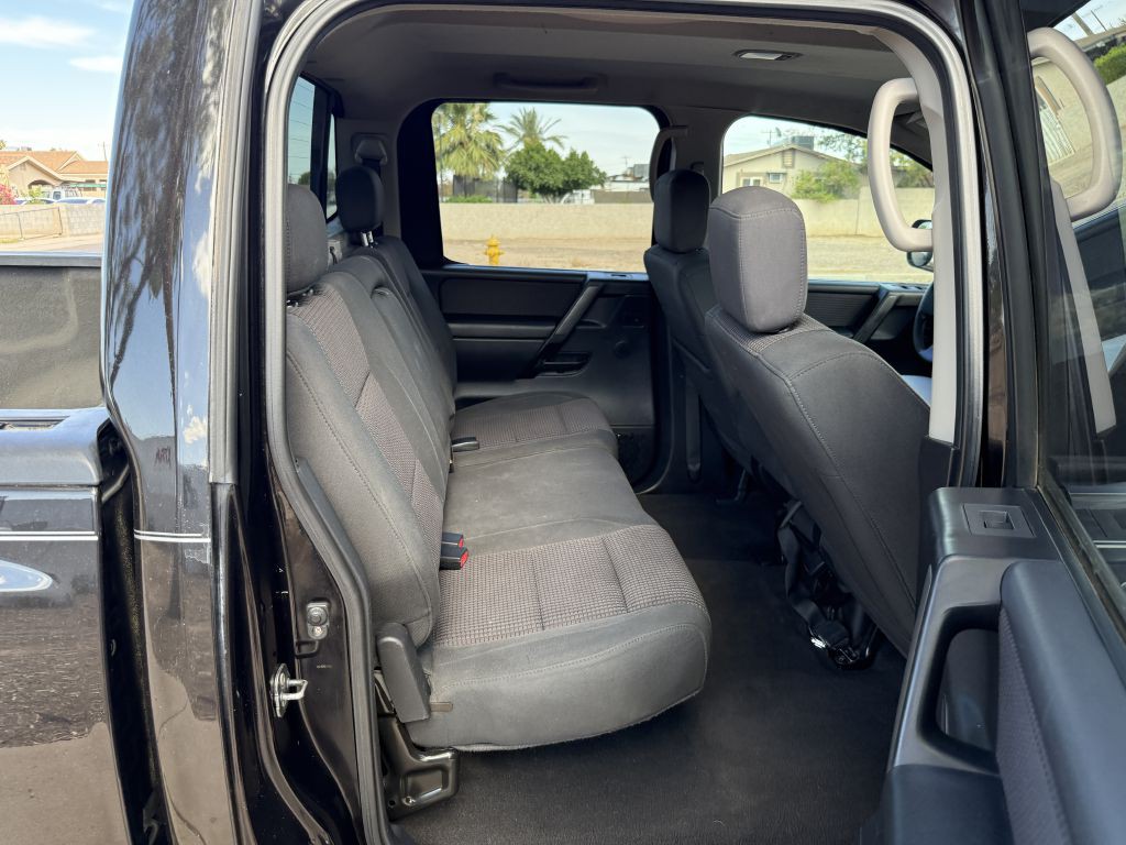 2009 Nissan Titan Image 12