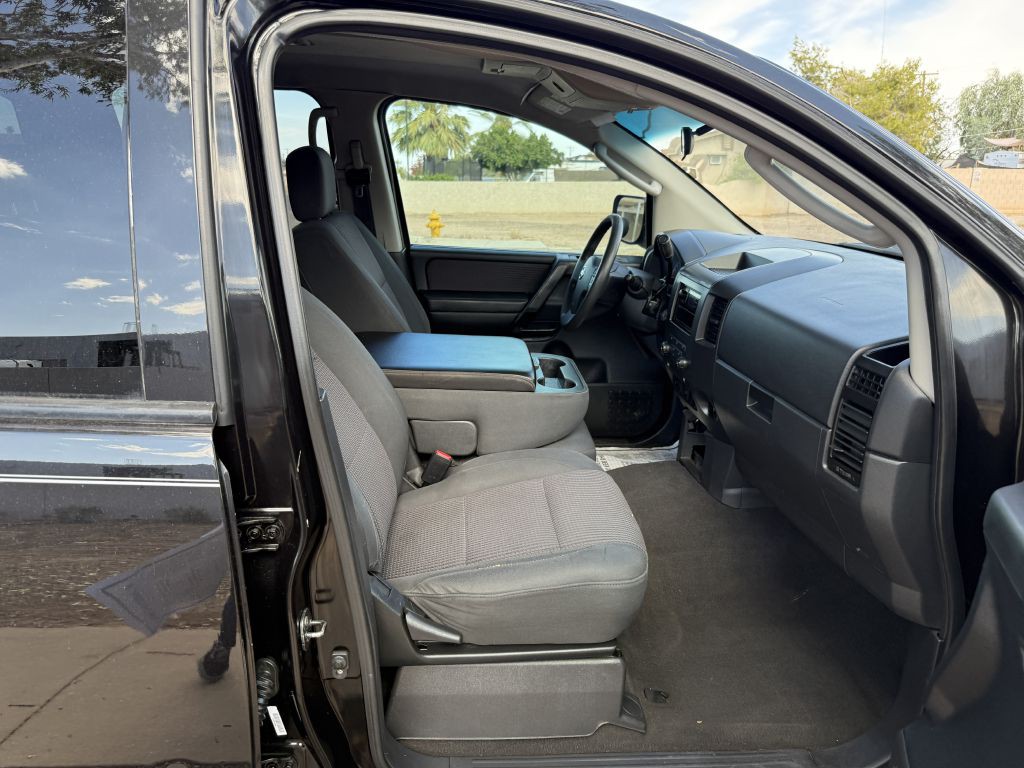 2009 Nissan Titan Image 14