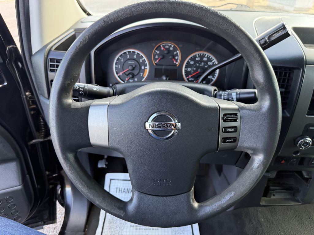2009 Nissan Titan Image 18