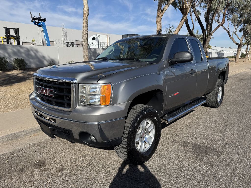 2008 GMC Sierra Image 1