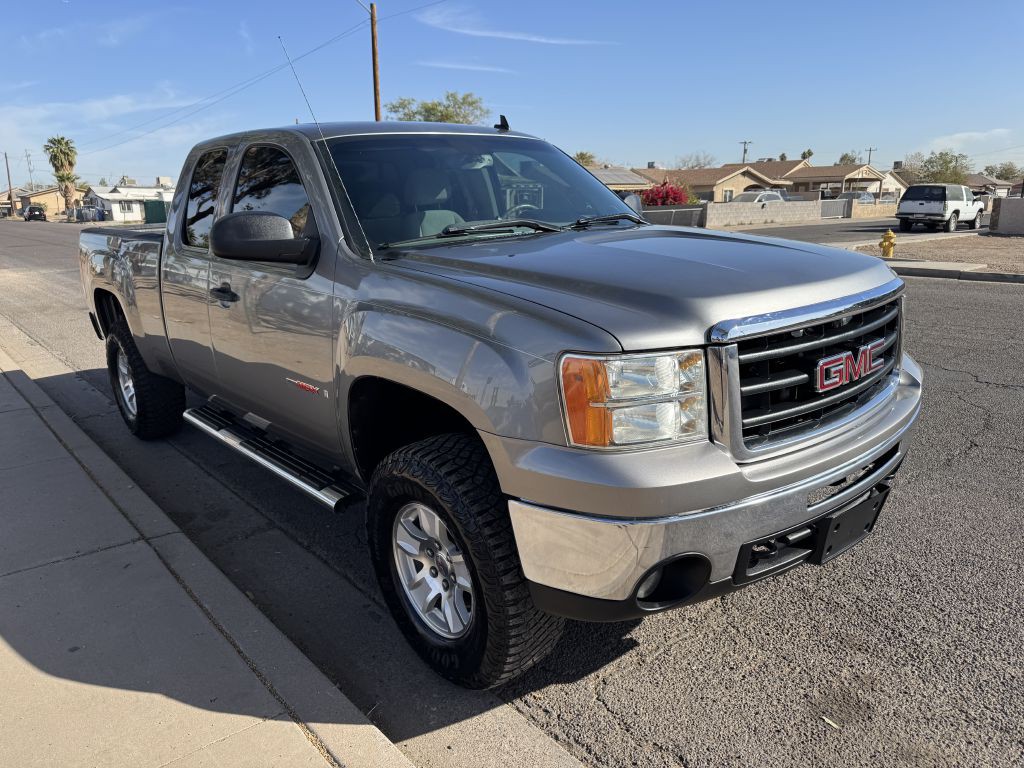 2008 GMC Sierra Image 3