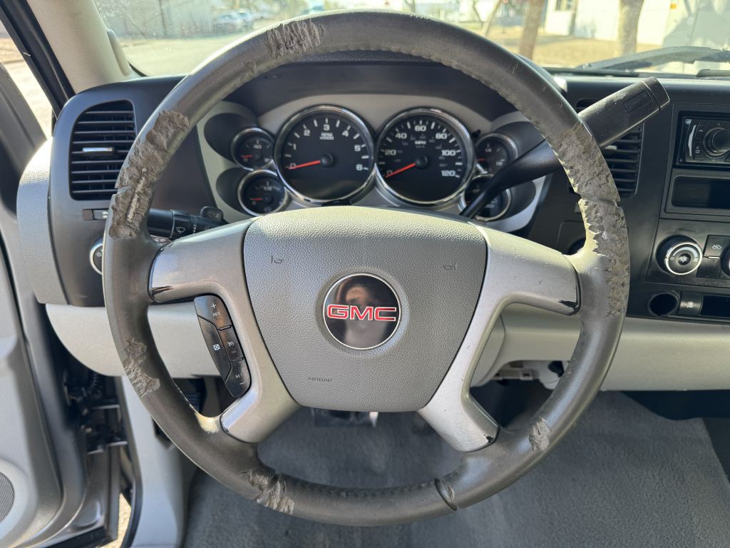 2008 GMC Sierra Image 21