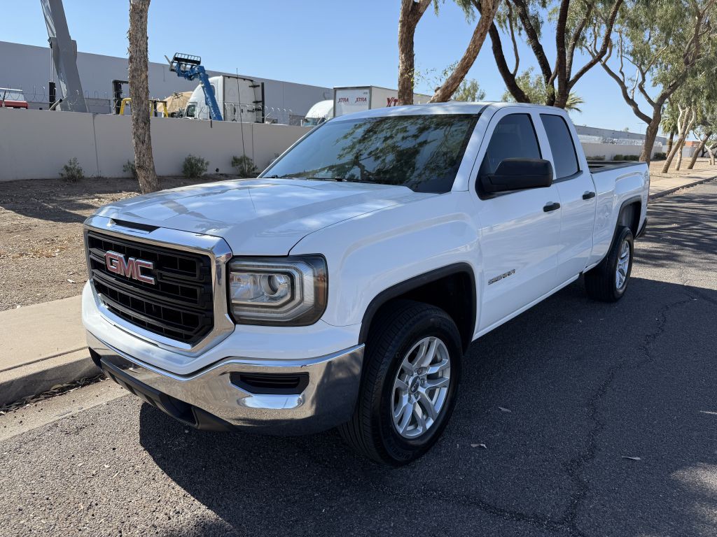 2017 GMC Sierra Image 1