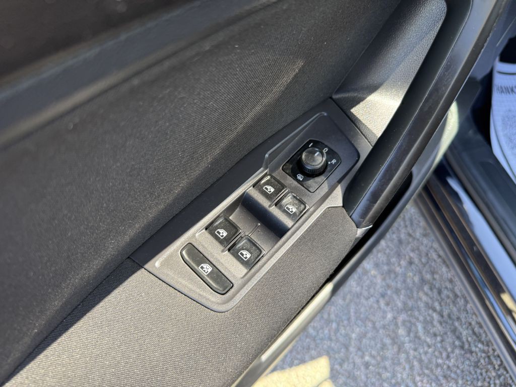 2018 Volkswagen Tiguan Image 19