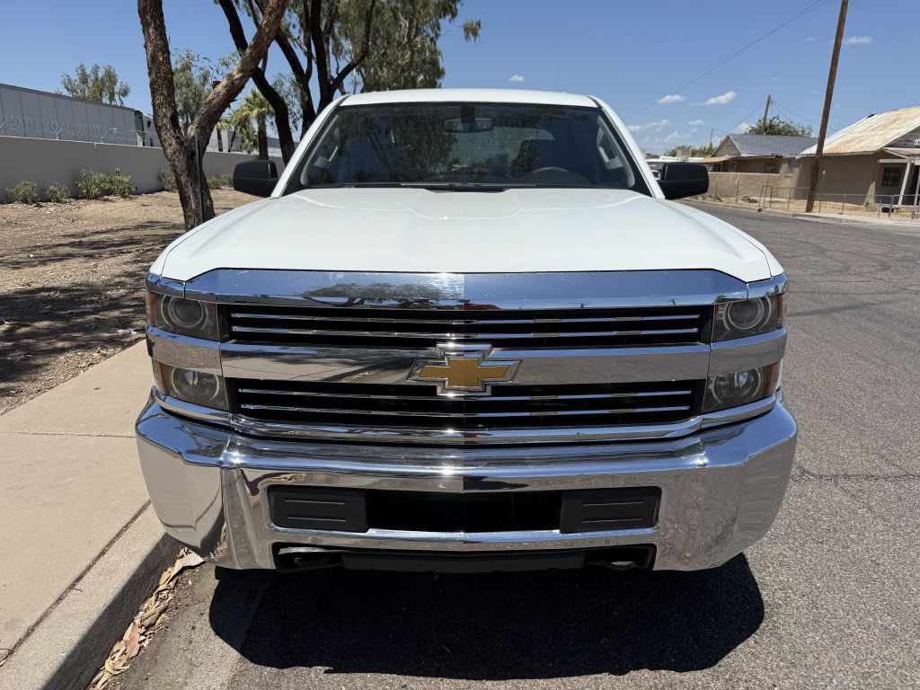 2017 Chevrolet Silverado 1500 Image 2