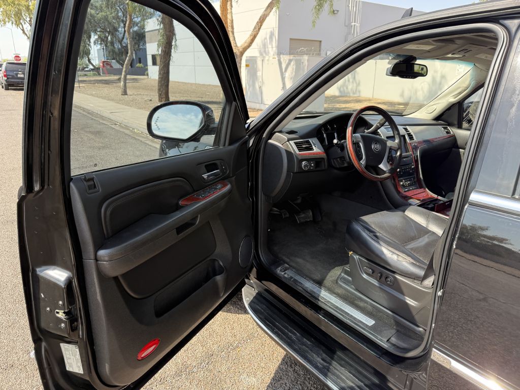 2007 Cadillac Escalade Image 7