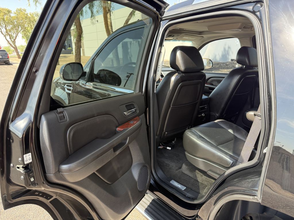 2007 Cadillac Escalade Image 9
