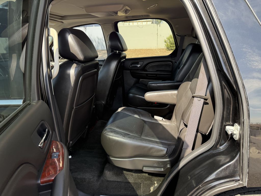 2007 Cadillac Escalade Image 10