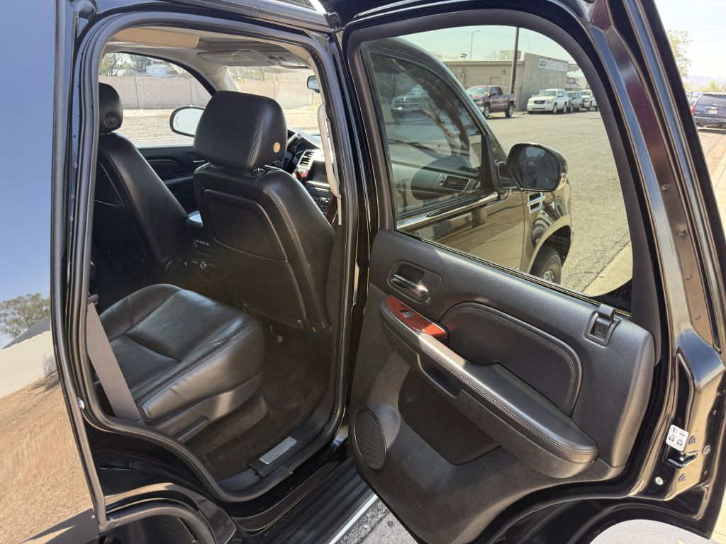 2007 Cadillac Escalade Image 11