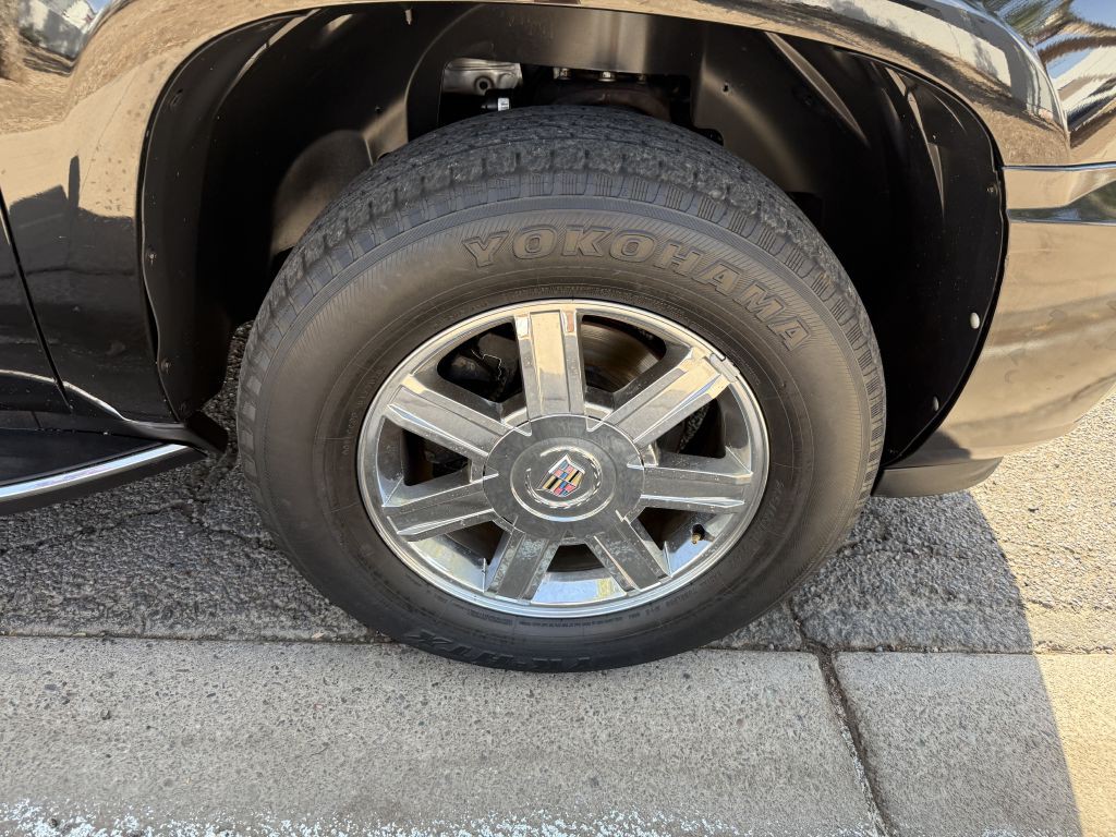 2007 Cadillac Escalade Image 15