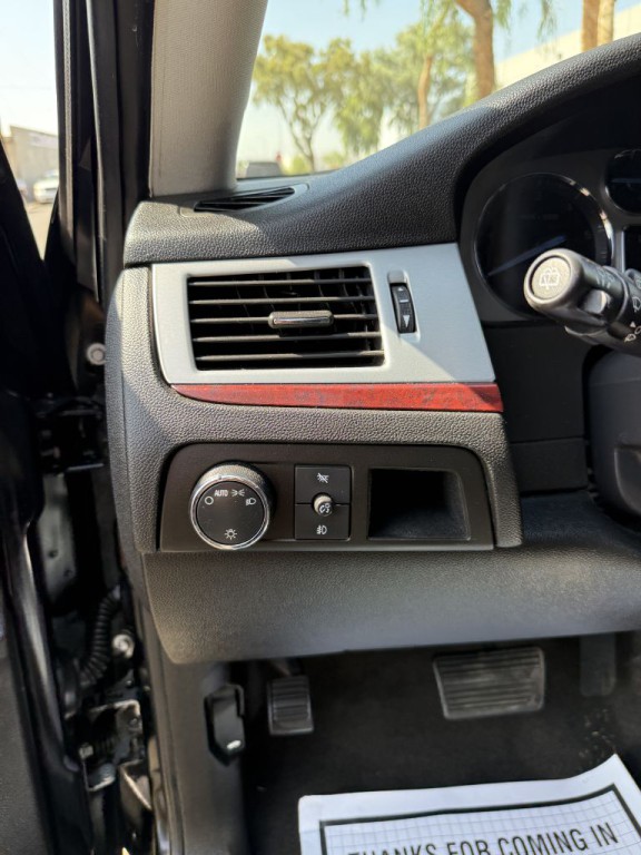 2007 Cadillac Escalade Image 18