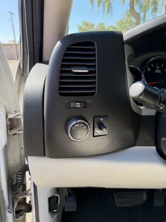 2007 Chevrolet Silverado 1500 Image 18