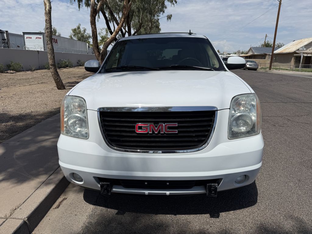 2007 GMC Yukon Image 2