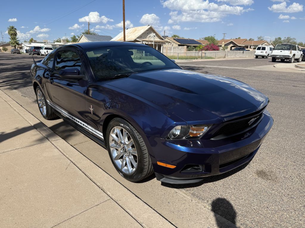 2010 Ford Mustang Image 3
