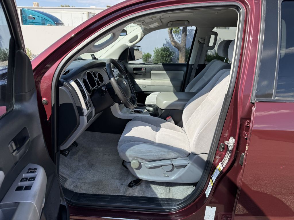 2009 Toyota Sequoia Image 8
