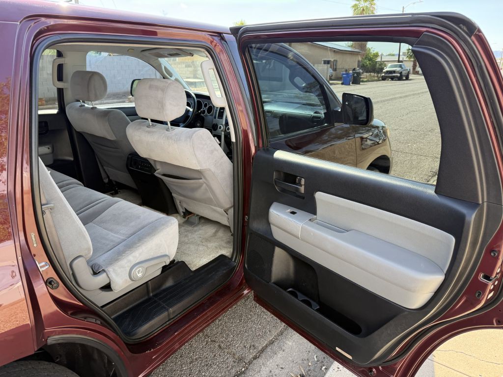2009 Toyota Sequoia Image 14