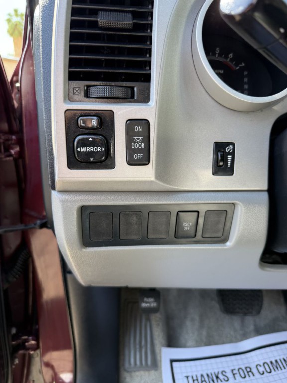 2009 Toyota Sequoia Image 22