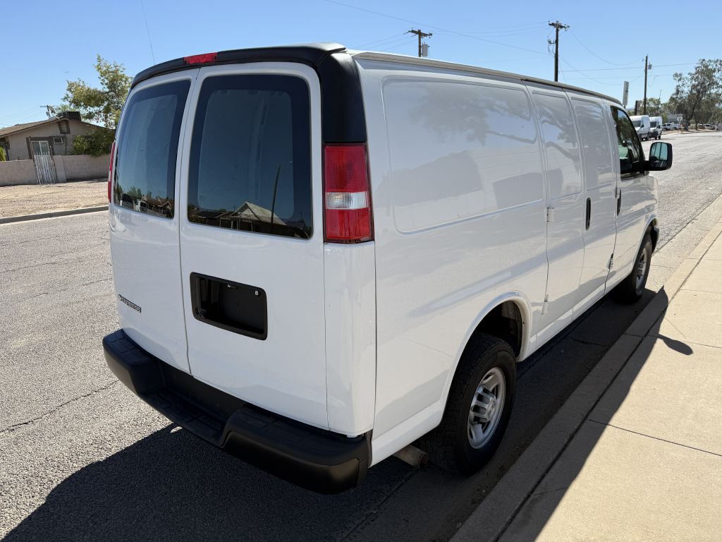 2018 Chevrolet Express Image 4