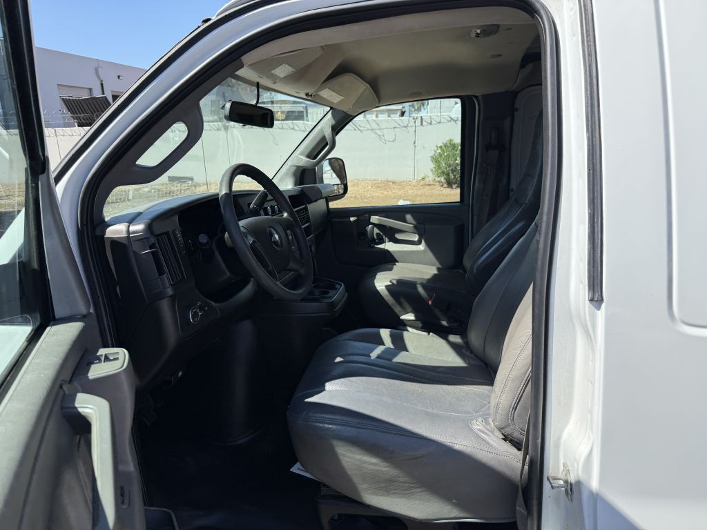 2018 Chevrolet Express Image 8