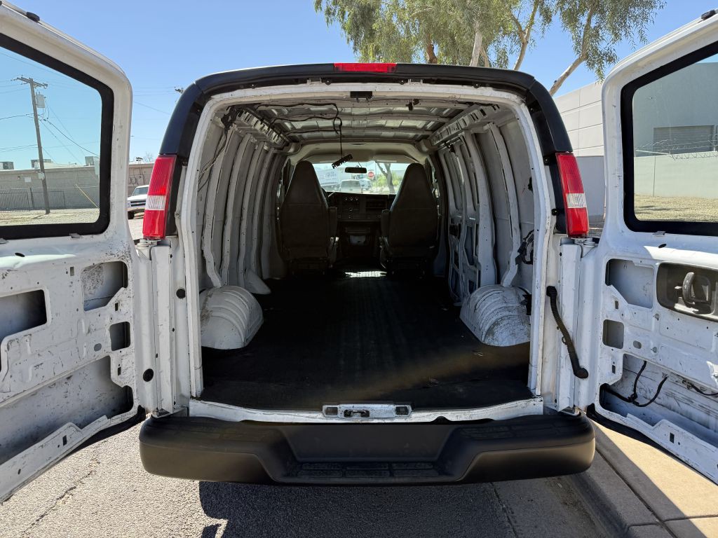 2018 Chevrolet Express Image 13