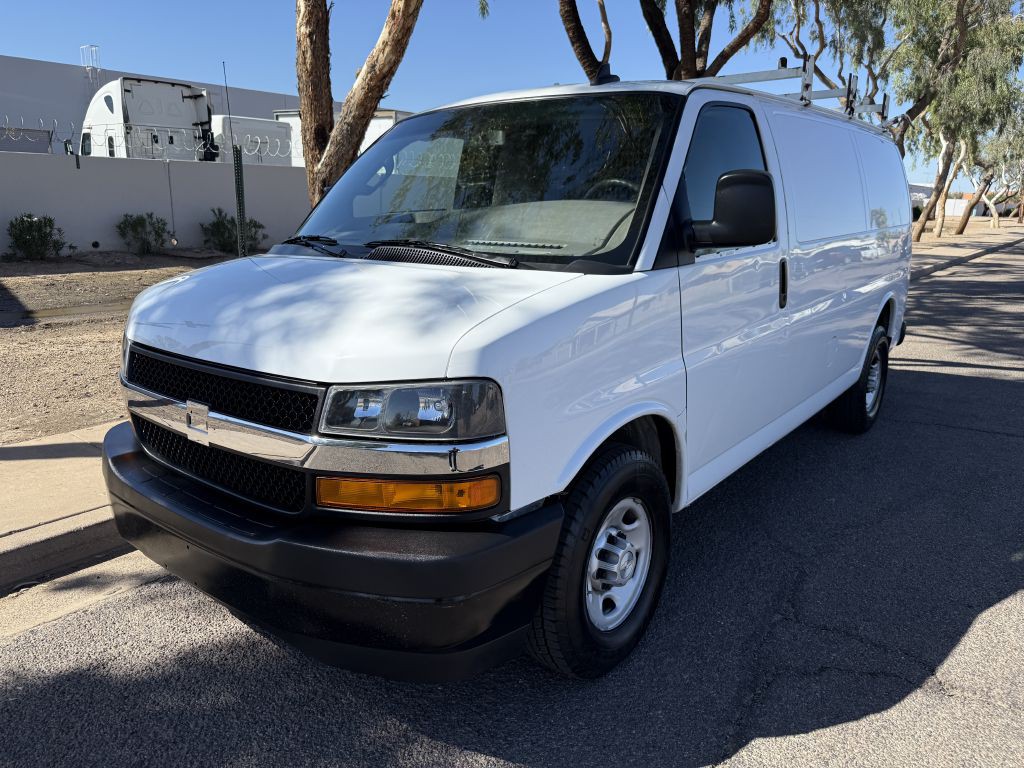 2018 Chevrolet Express Image 1