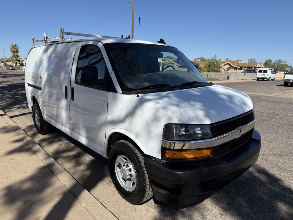 2018 Chevrolet Express Image 3