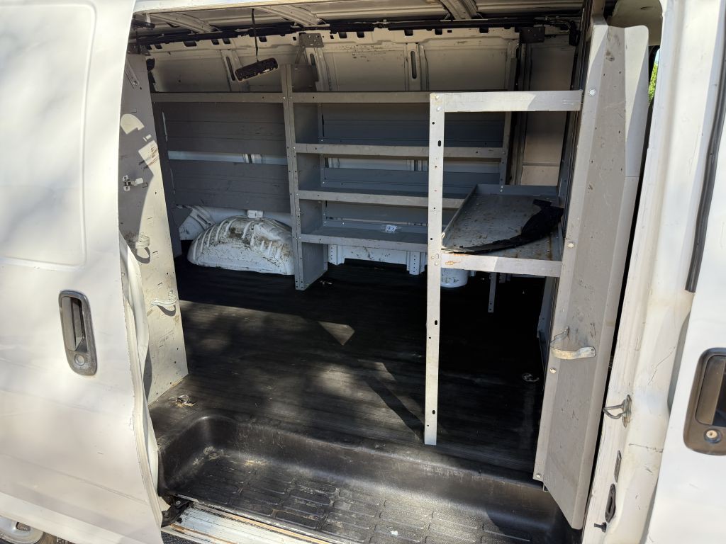 2018 Chevrolet Express Image 10