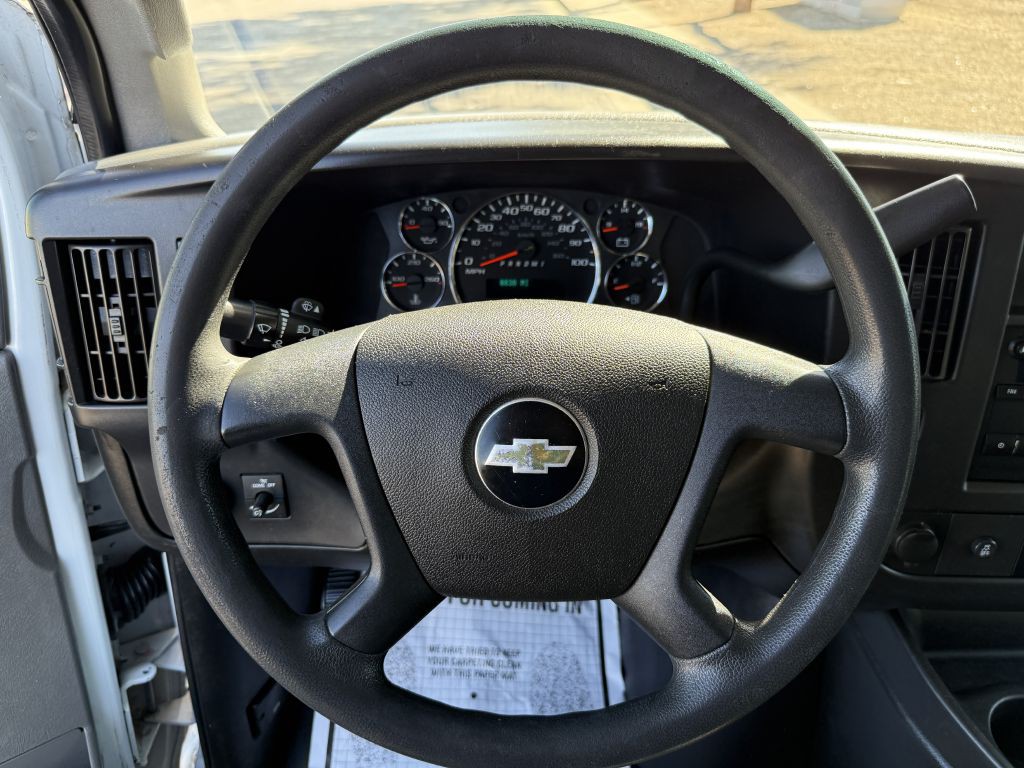 2018 Chevrolet Express Image 15
