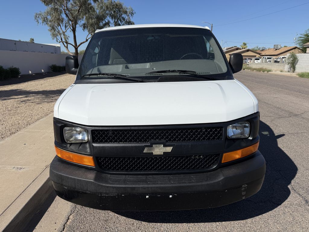 2014 Chevrolet Express Image 2