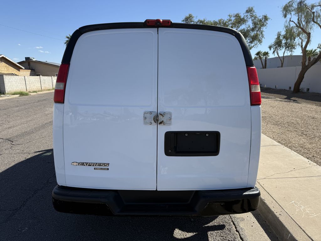 2014 Chevrolet Express Image 5