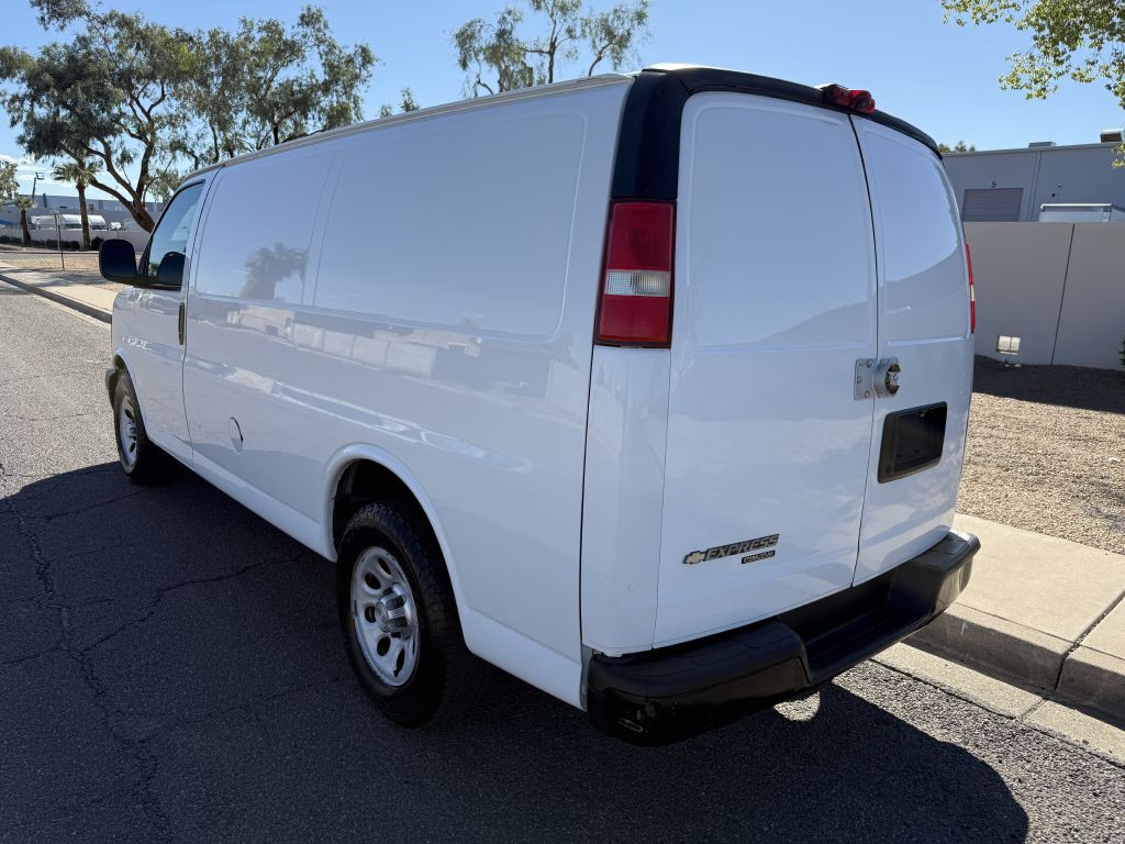2014 Chevrolet Express Image 6